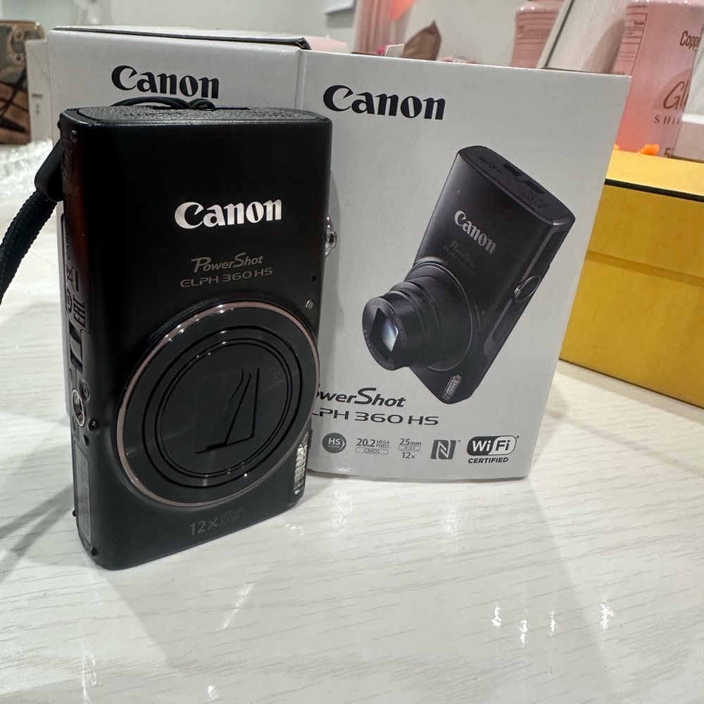 Canon PowerShot ELPH 360 HS Digital Camera - Black